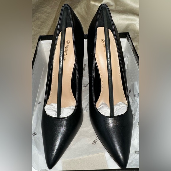 🖤FINAL SALE🖤 Black Matt PU Court Heels PrettyLittleThing Size 7.5 4” Heel - Picture 3 of 11